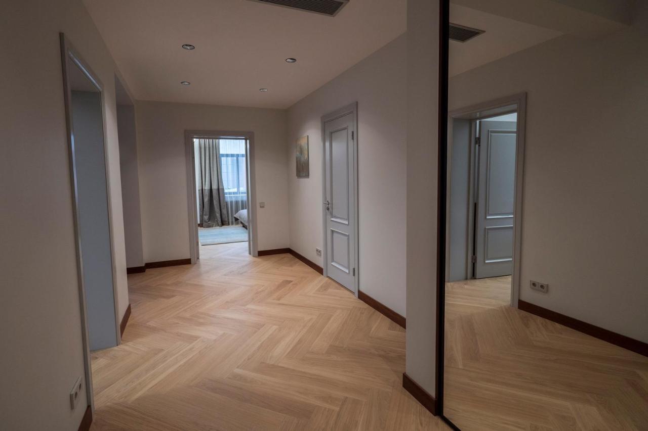 Roze Brivzemnieka Apartments Liepāja Exteriör bild
