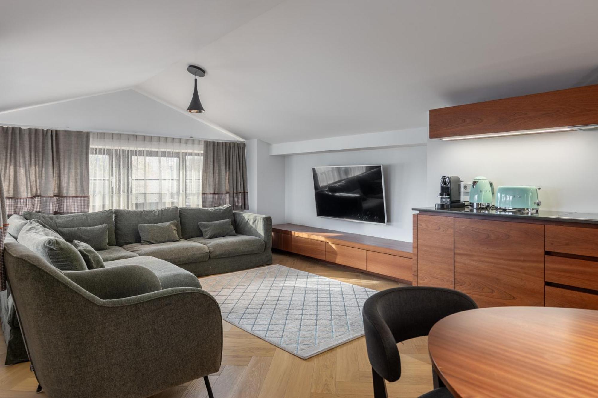 Roze Brivzemnieka Apartments Liepāja Exteriör bild