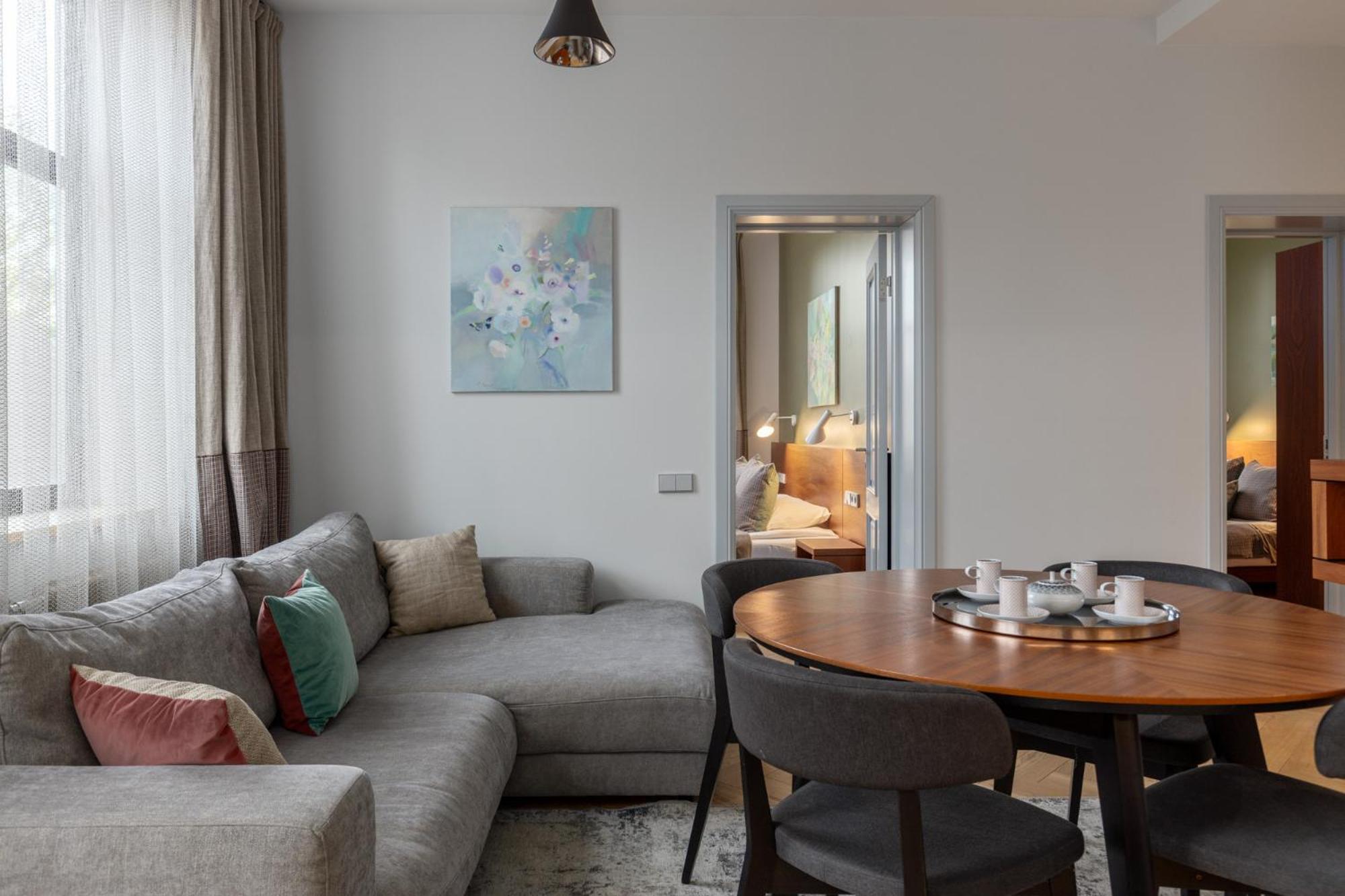 Roze Brivzemnieka Apartments Liepāja Exteriör bild